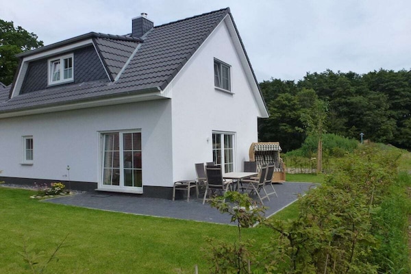 6-persoons vakantiehuis in Breege met sauna en zonnig terras - thumbnail 1