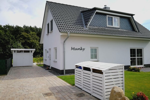 6-persoons vakantiehuis in Breege met sauna en zonnig terras - thumbnail 3