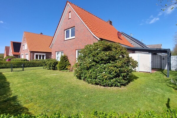 6-persoons vakantiehuis in Norden met drie slaapkamers - thumbnail 1