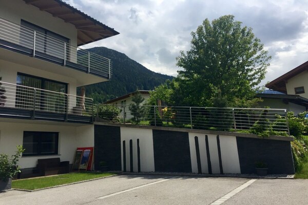 8-persoons vakantiehuis in Ramsau op 1 km van de piste - thumbnail 6
