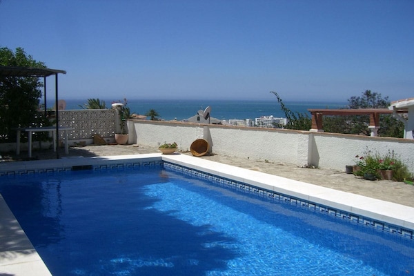 Vakantiehuis met privézwembad en zeezicht in Caleta de Velez - thumbnail 5