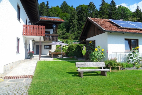 5-persoons vakantiehuis in Waldkirchen met terras en uitzicht - thumbnail 3