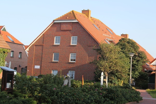 Centraal gelegen vakantiehuis LüttjeLeev op Baltrum - thumbnail 2