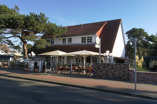 209410 - Glowe