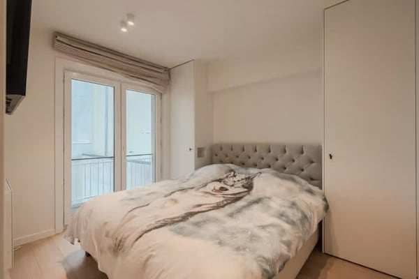 8-persoons appartement met zeezicht op de Zeedijk van Blankenberge - thumbnail 3