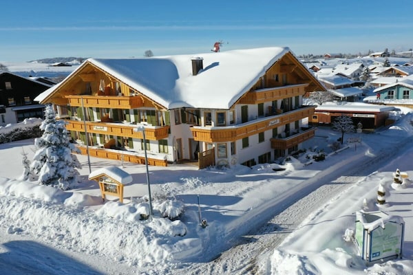 Sfeervol vakantiehuis in landhuisstijl in Nesselwang - thumbnail 6