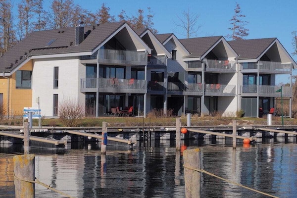 Op 800m van het centrum: ruim vakantiehuis in Plau am See voor 6 personen - thumbnail 2
