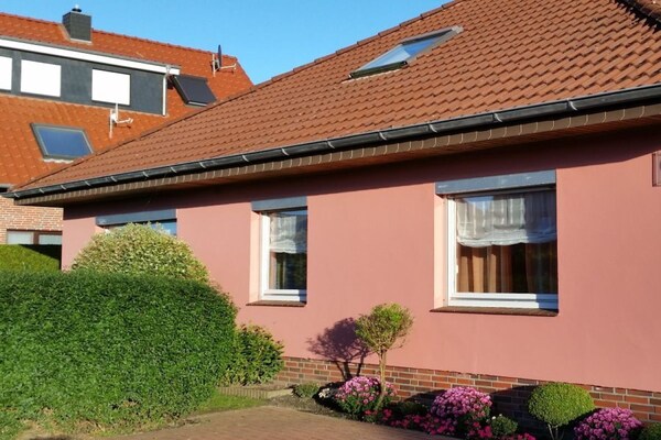 Centraal gelegen vakantiehuis in Hooksiel voor 4 personen · 65 m² - thumbnail 2