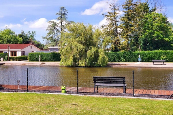 Modern vakantiehuis aan het water in Wervershoof voor 6 personen - thumbnail 5