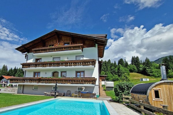 Modern vakantiehuis in Abtenau met uitzicht op het Tennengebirge - thumbnail 6