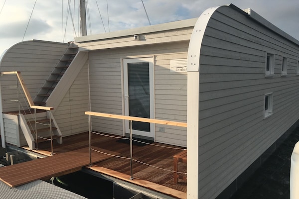 Op 1 km van het centrum: Unieke woonboot Sealoft in Grossenbrode - thumbnail 3