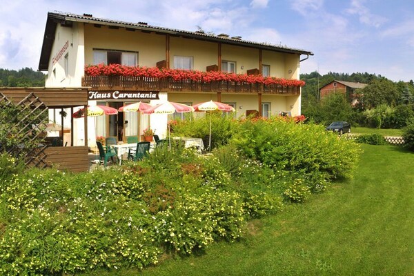 Luxe vakantiehuis direct aan het meer in Pörtschach am Wörthersee - thumbnail 1