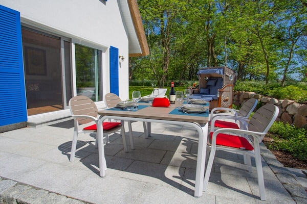 Sfeervol vakantiehuis met rieten dak en sauna in Dranske - thumbnail 6