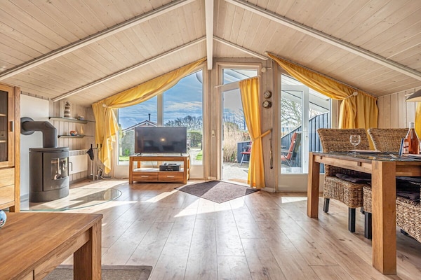 Vakantiehuis Meerchenhaus in Schönhagen met barrelsauna en zeezicht - thumbnail 1