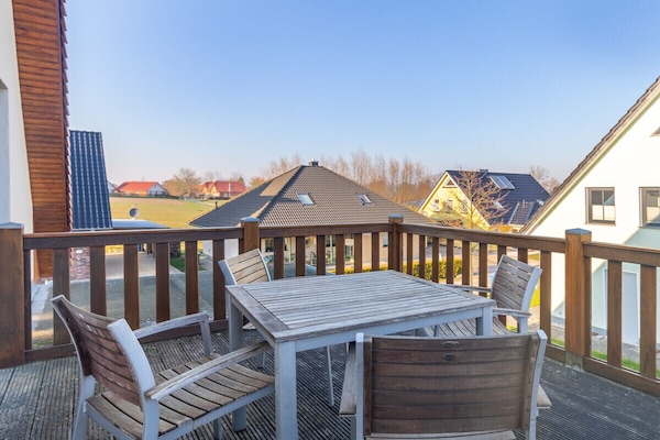 Licht vakantiehuis in Wohlenberg met balkon en zeezicht - thumbnail 6