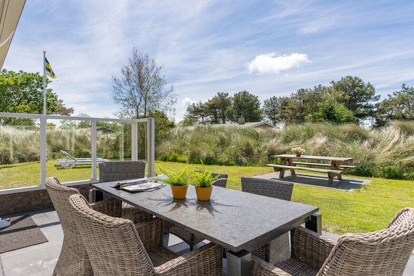 Op 1,0 km van centrum Buren: Ruime bungalow voor 6 personen op Ameland - thumbnail 3