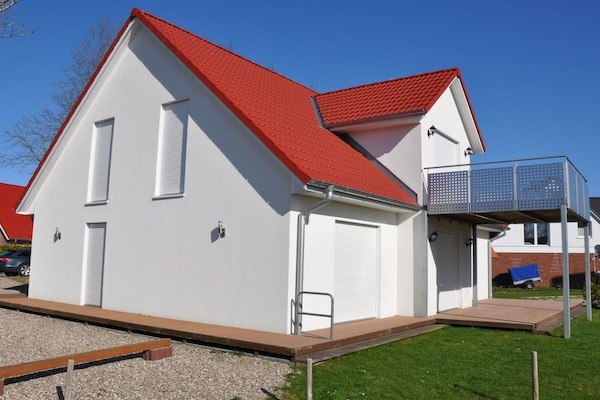 Centraal gelegen vakantiehuis in Kellenhusen voor 5 personen · 70 m² - thumbnail 2