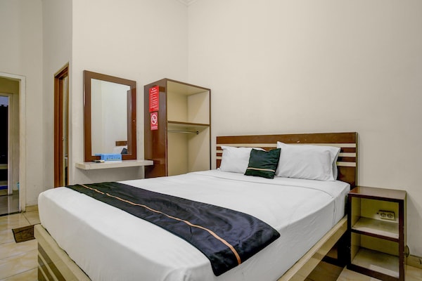 Deluxe Retreat Near Pahoman Stadium - Bandar Lampung