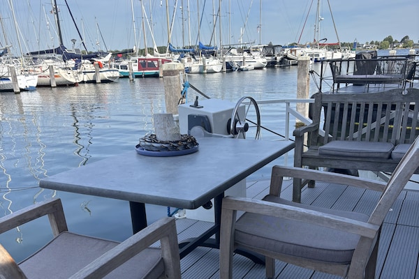 Houseboat Veerse Meer with Roof Terrace | 4 people - thumbnail 5