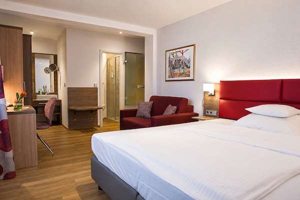 Wolfsburg Sandkamp Standard Double Room - thumbnail 3