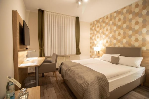 Wolfsburg Fallersleben Double Room - thumbnail 2