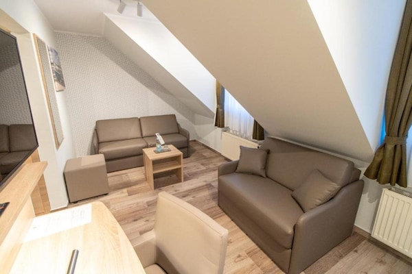 Wolfsburg Fallersleben Standard Family Room - thumbnail 2