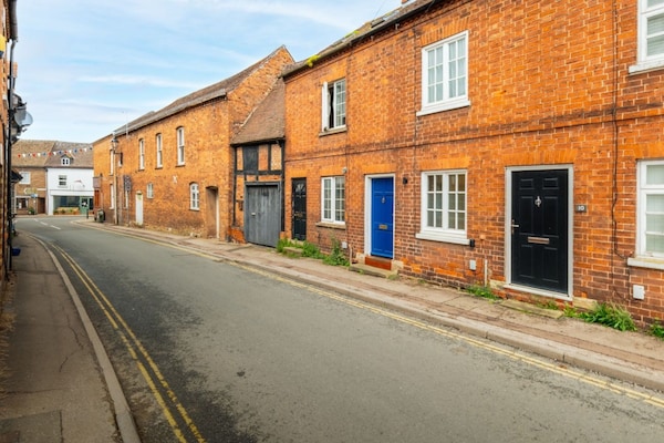 Three Storeys In Newent - Cotswolds