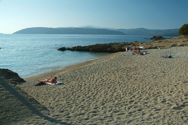 535667 - Elba