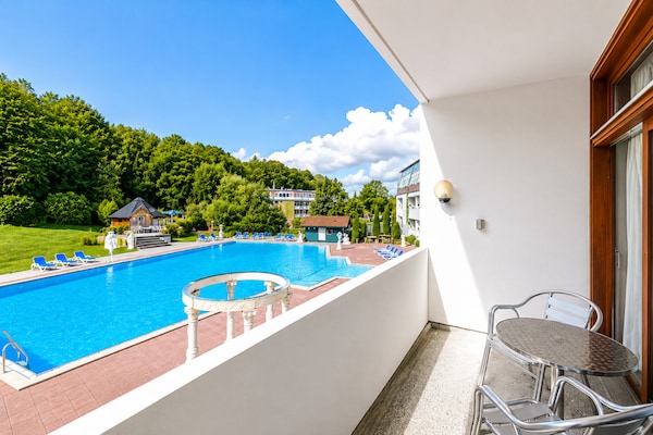 Sunday Hotel des Norden Pool Suite - thumbnail 3
