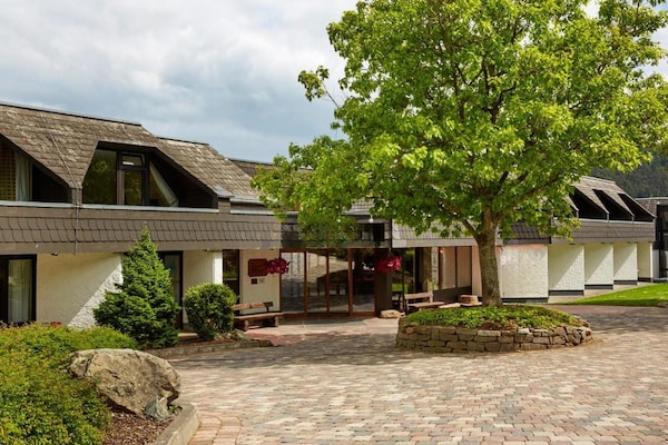 Sunday Hotel Willingen Deluxe Mountain View - thumbnail 1