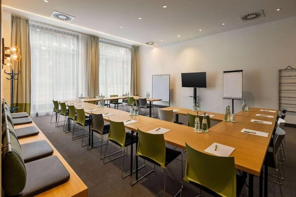 Sunday Hotel Leipzig Junior Suite - thumbnail 6