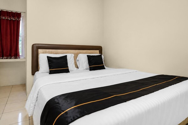 Hotel O Kosta Living - Deluxe Double - Palembang