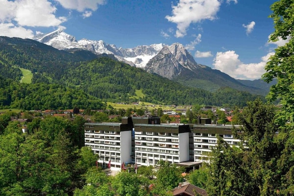 Sunday Hotel Garmisch Partenkirchen Deluxe Double room - thumbnail 1