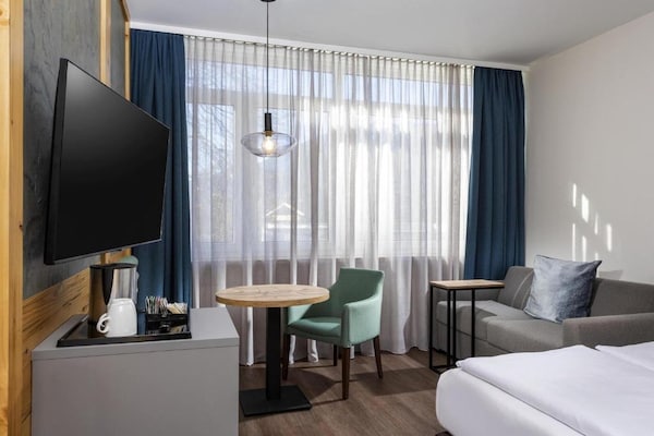 Sunday Hotel Garmisch Partenkirchen Double Room with Extra Bed - thumbnail 3