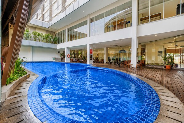 Sunday Antero • Elegant Deluxe Retreat - Jakarta