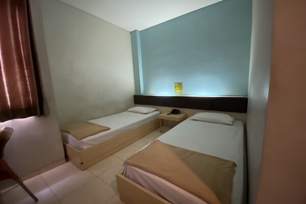 Hotel Niaga Surabaya Standard Twin - Surabaya