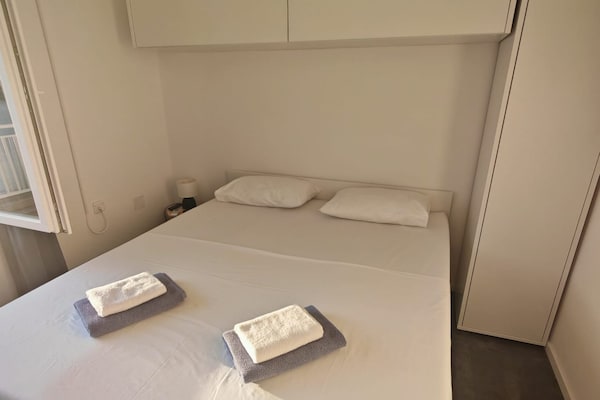 Green House - Two-Bedroom Apartment with Terrace and Sea View - thumbnail 5