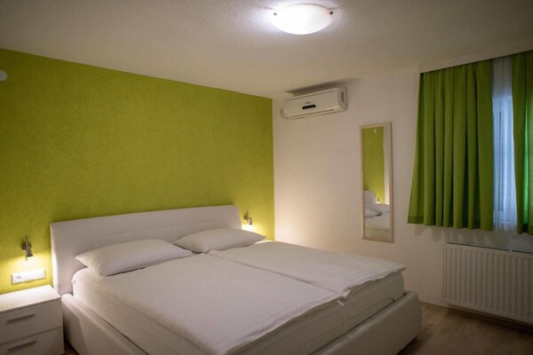 Villa Lika Annex - Double Room 5  (small room) - thumbnail 6