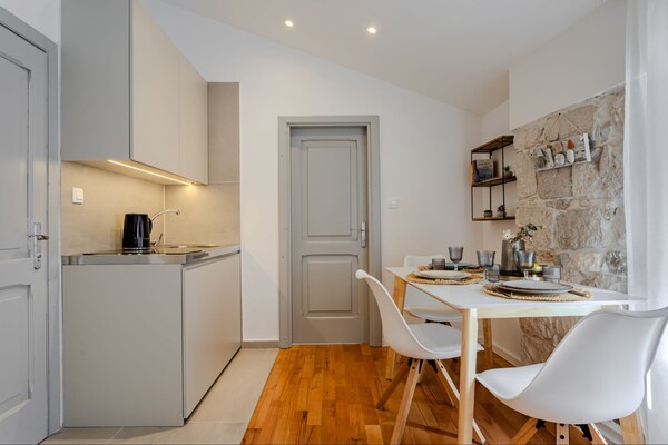 Apartments Nonna - Classic Studio Apartment - Komiža