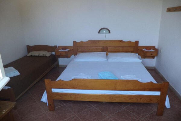 Apartment Riva - Two Bedroom Apartment with Sea View (1) - thumbnail 5