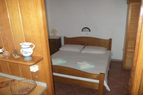 Apartment Riva - Two Bedroom Apartment with Sea View (1) - thumbnail 3