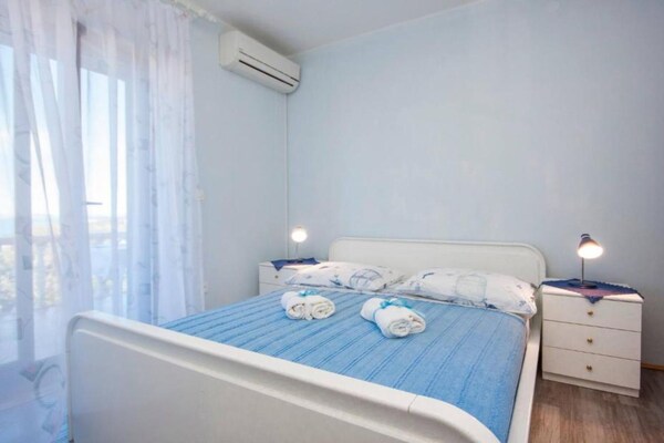 Guest House Stay & Smile Dolac Primošten - Double Room with Sea View and Balcony - thumbnail 3