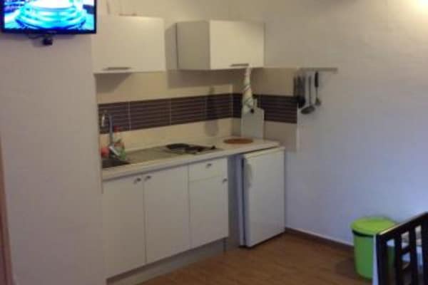 Guest House Jurković - One Bedroom Apartment with Balcony - thumbnail 3