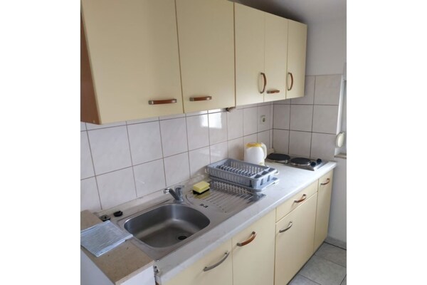 Apartments and Rooms Juradin - Classic One Bedroom Apartment with Terrace (A7) - thumbnail 2