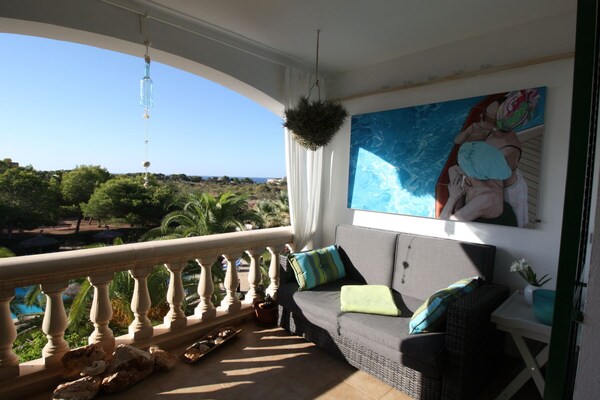 244328 - Cala Llombards