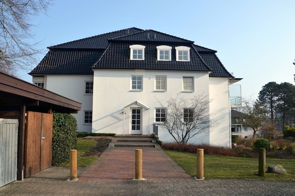110528 - thumbnail 1