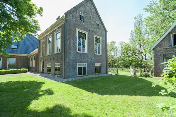 Pronkkeamer Skrins: authentiek vakantiehuis in het Friese boerenland - thumbnail 6