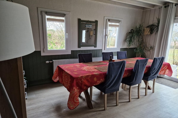 Ruim chalet voor 6 in de bossen bij Transinne met jeu de boulesbaan - thumbnail 2