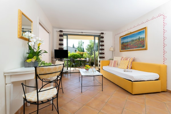 Zonovergoten appartement voor 6 in Saumane de Vaucluse met zwembad - thumbnail 4