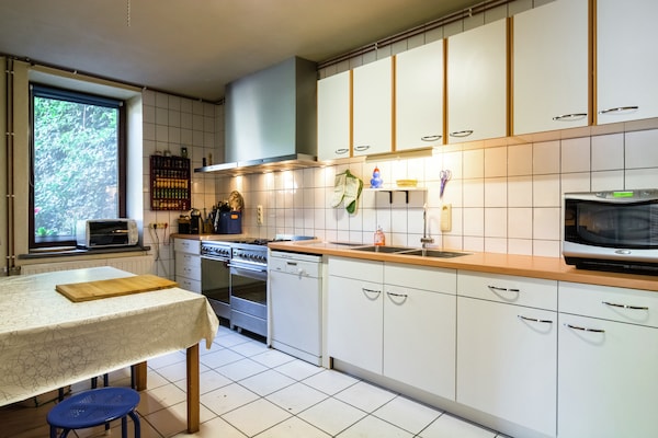 20-persoons vakantiehuis in Marcourt met open haard en overdekt terras - thumbnail 2